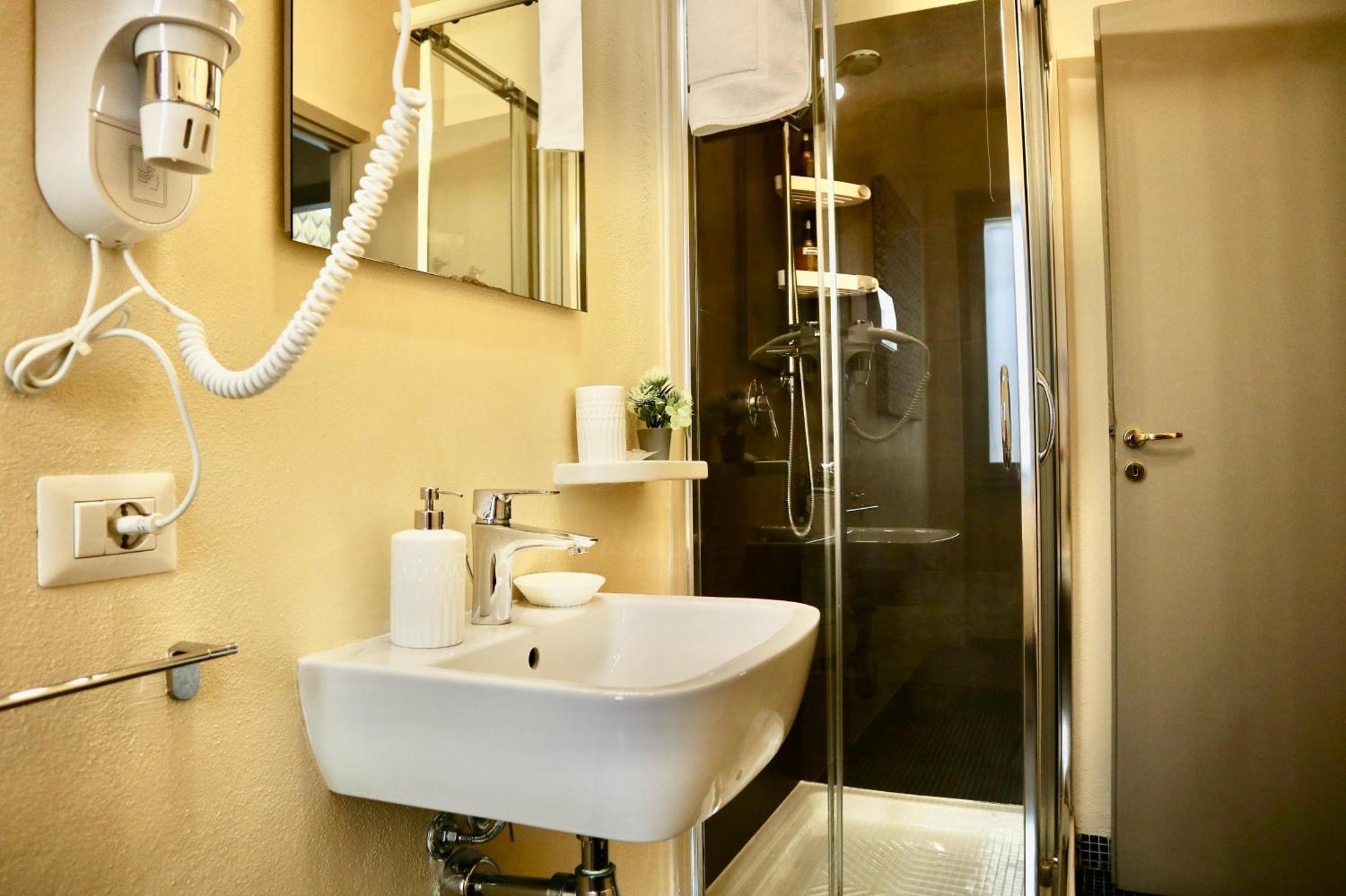 Guest House Sonnino 37 Cagliari Exterior photo